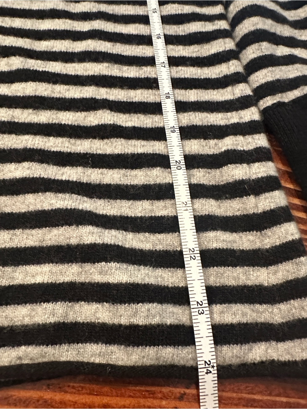 J. Crew Vintage 2007 Striped Button Shoulder Wool Cashmere Sweater Size S 87128 - Picture 6 of 7